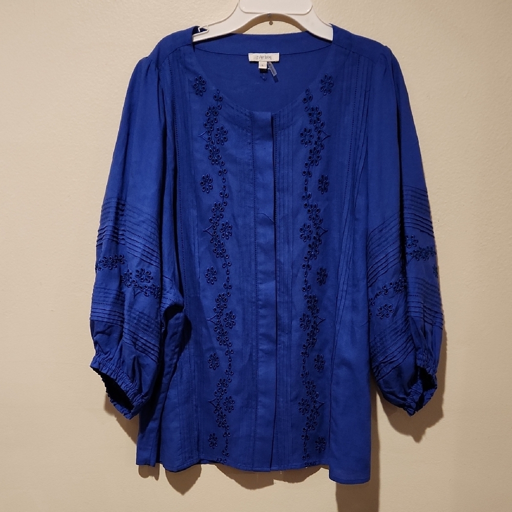 ❤️ TYLER BOE EMBROIDERED BUTTON DOWN PUFF SLEEVE PINTUCK EYELET TOP, ROYAL BLUE